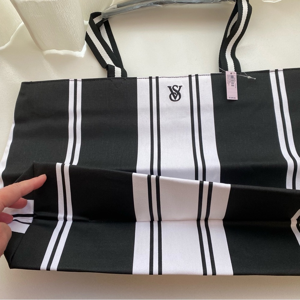 NWT Victoria’s Secret VS Striped Tote - Picture 2 of 10